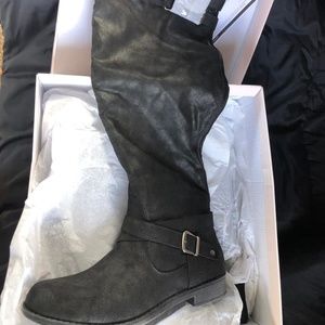 Never before worn JustFab boots